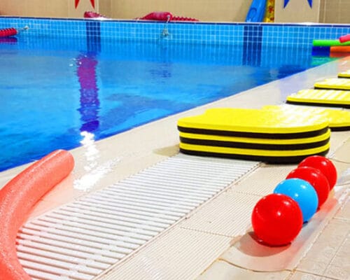 Bebeklerde Yüzme Eğitimi Erken Yaşta Suyun Faydaları