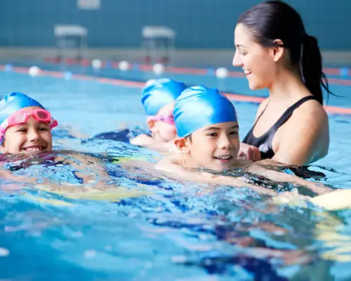 Kadıköy’de Çocuklar İçin En Doğru Yüzme Kursu Nasıl Seçilir?